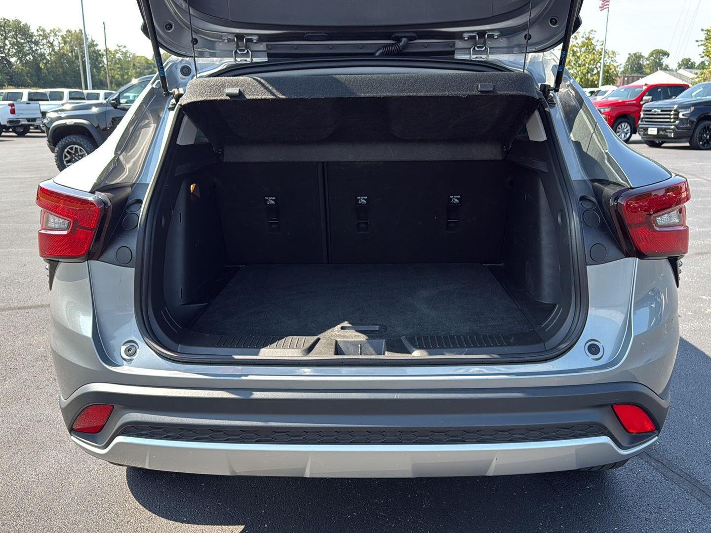 2025 Chevrolet Trax LT - Photo 14