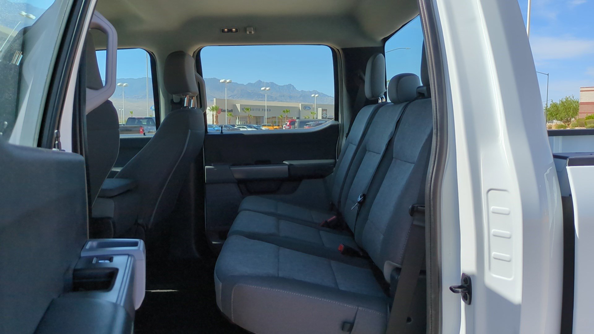 Used 2024 Oxford White Ford XL image 24