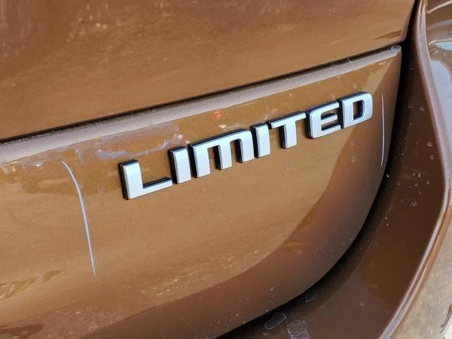 New 2026 Copper Shino Metallic Clearcoat Jeep Limited image 31