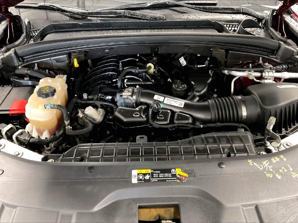 Used 2023 Red Jeep Laredo image 34