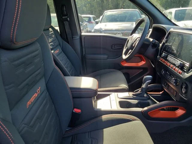 New 2026 White Nissan PRO-X image 30