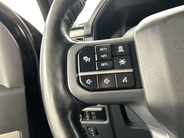 Used 2024  Ford Lariat image 11