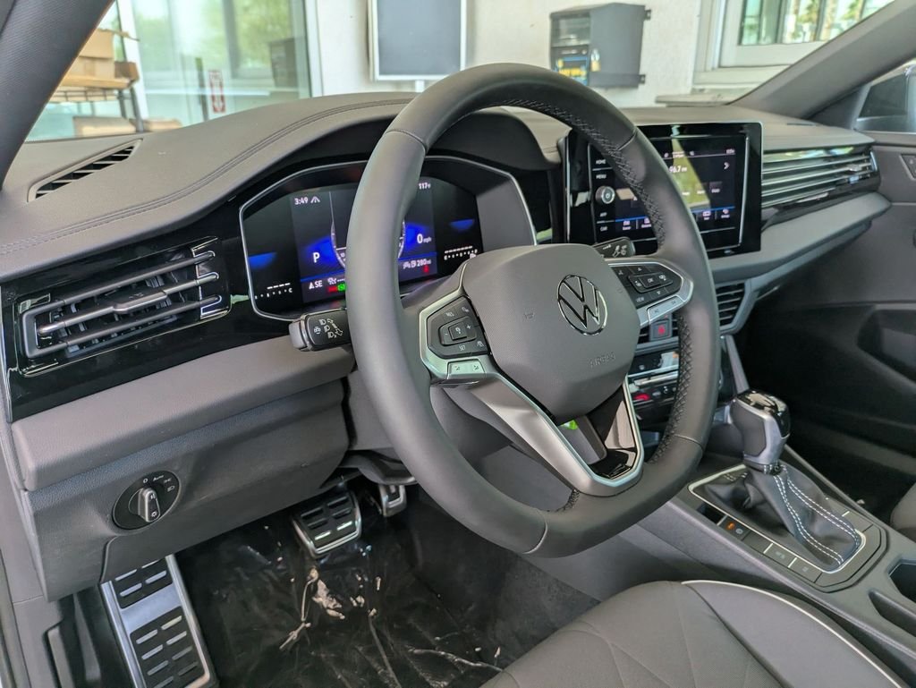 2025 Volkswagen Jetta Sport - Photo 11