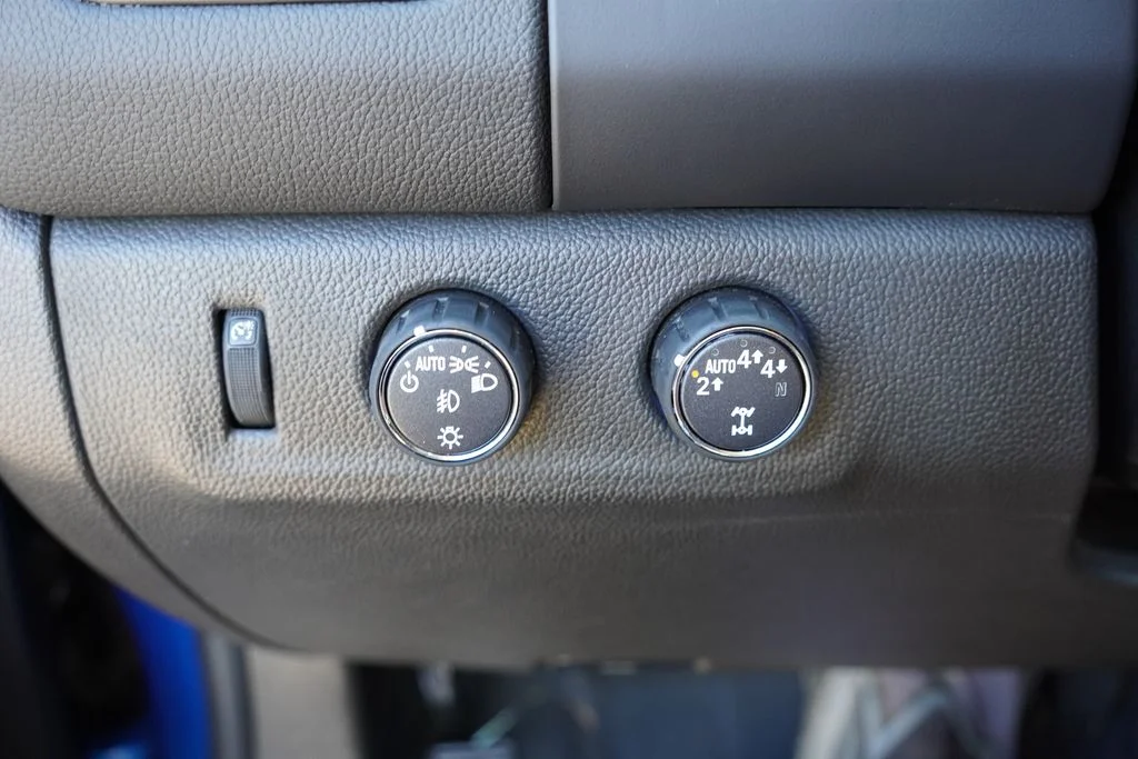 Used 2022 Blue Chevrolet LT image 24