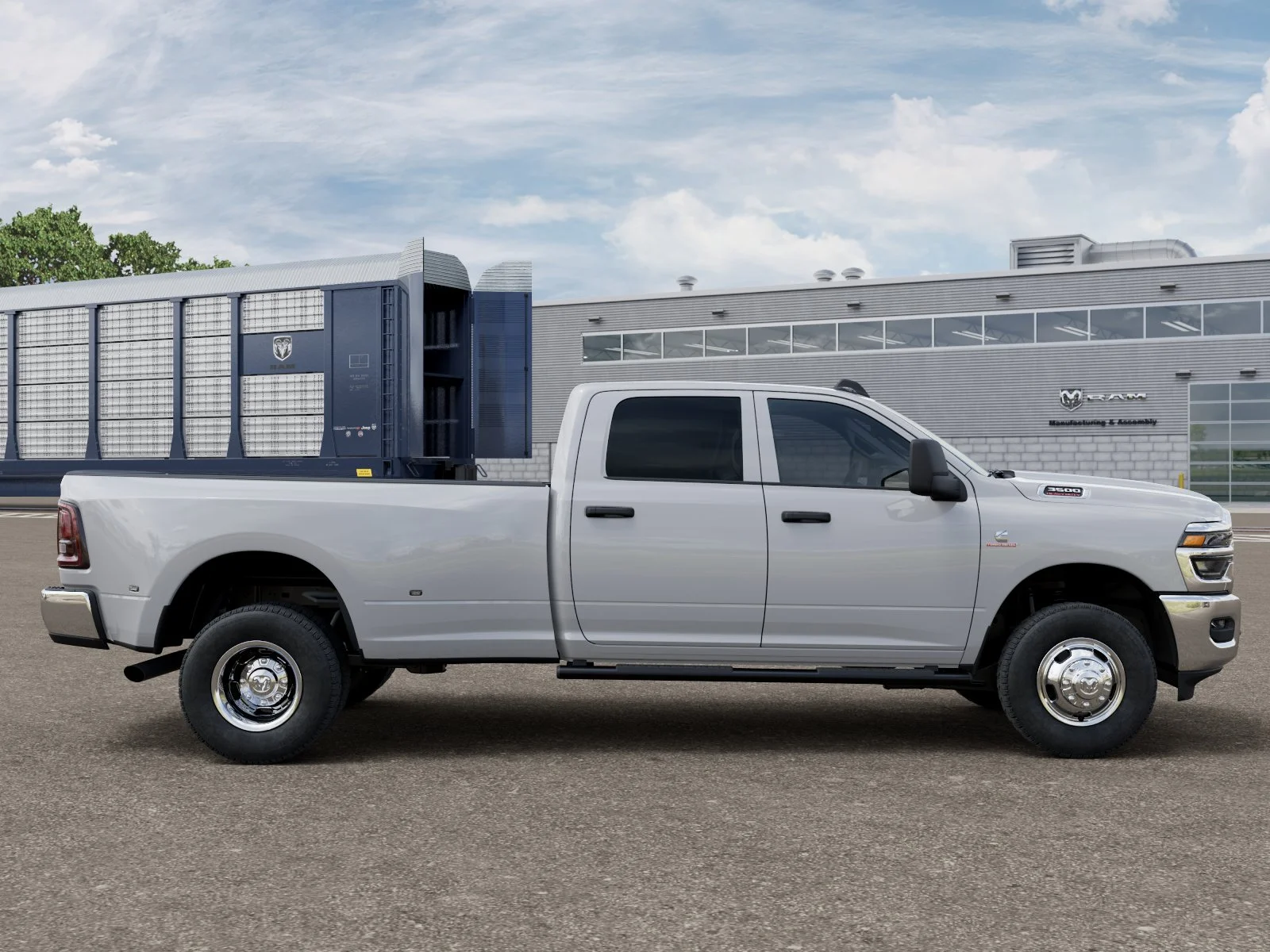 New 2026 Bright White Clear-Coat Exterior Paint RAM Tradesman image 39