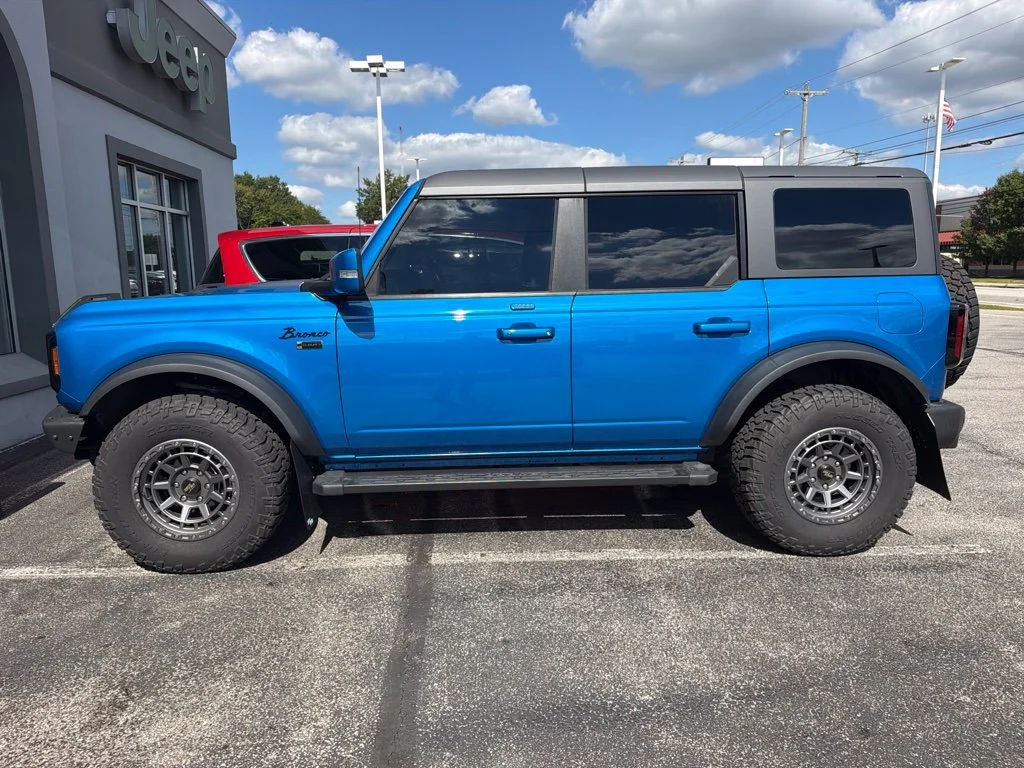 Used 2023 Blue Ford Outer Banks image 2