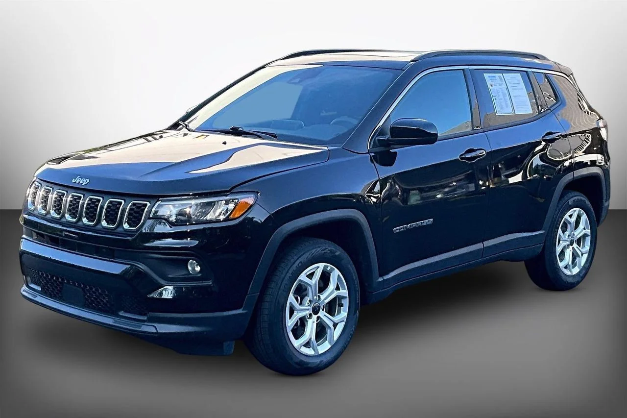 Certified Used 2025 Black Jeep Latitude image 4