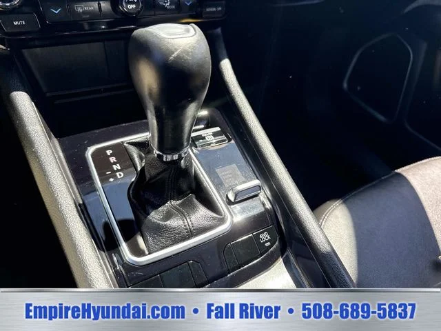 Used 2023 White Jeep Latitude Lux image 25