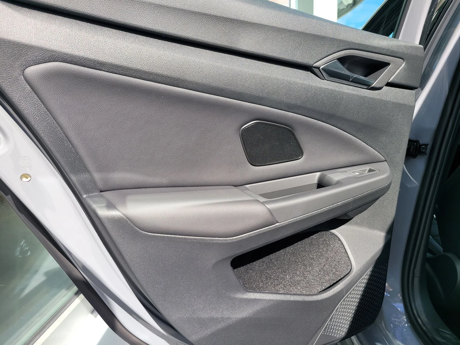 New 2026 Moonstone Gray Volkswagen 2.0T SE image 10
