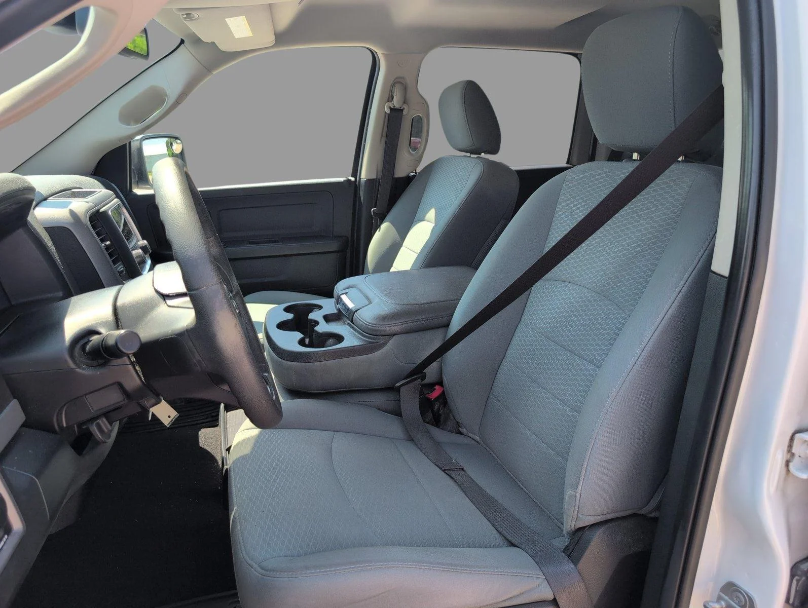 Used 2018 Bright White Clearcoat Ram Tradesman image 17