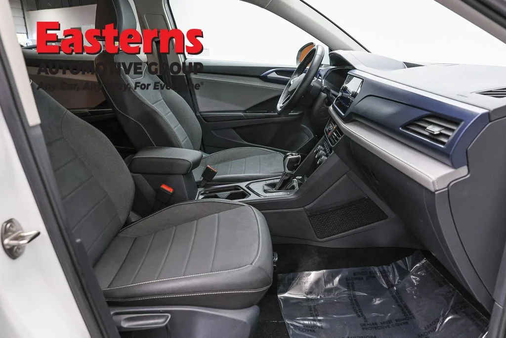 Used 2024 White Volkswagen 1.5T SE image 23