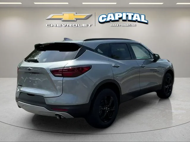 Used 2023 Gray Chevrolet LT image 5