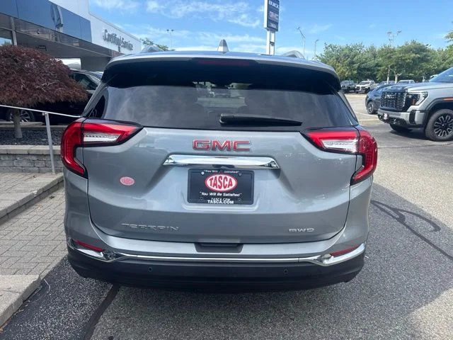 Used 2023 Silver GMC SLT image 6