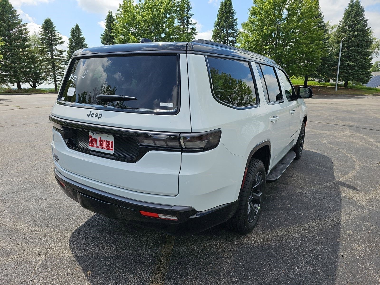 New 2026 Bright White Clearcoat Jeep Upland image 5
