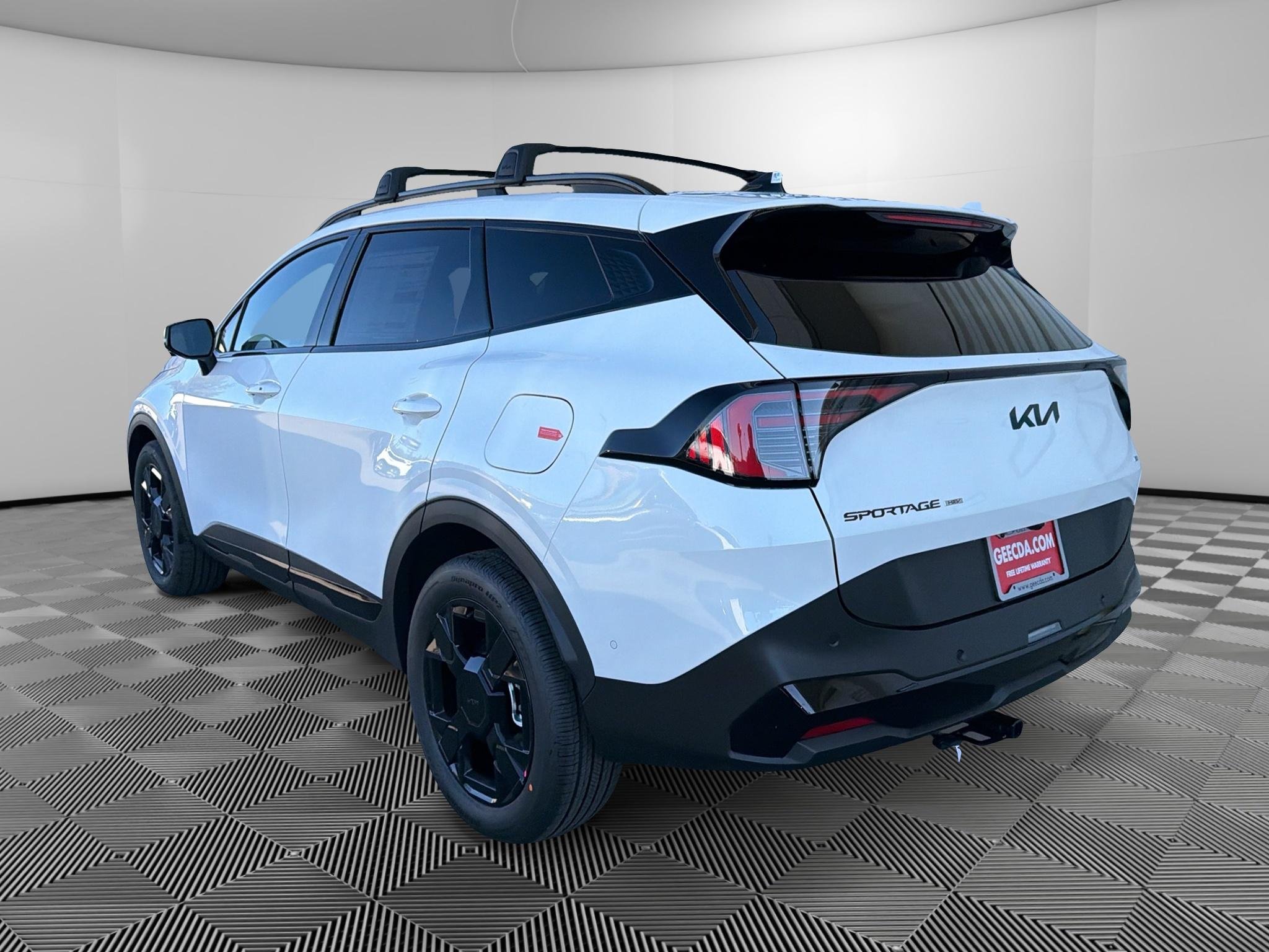 New 2027 Snow White Pearl Kia X-Line image 6