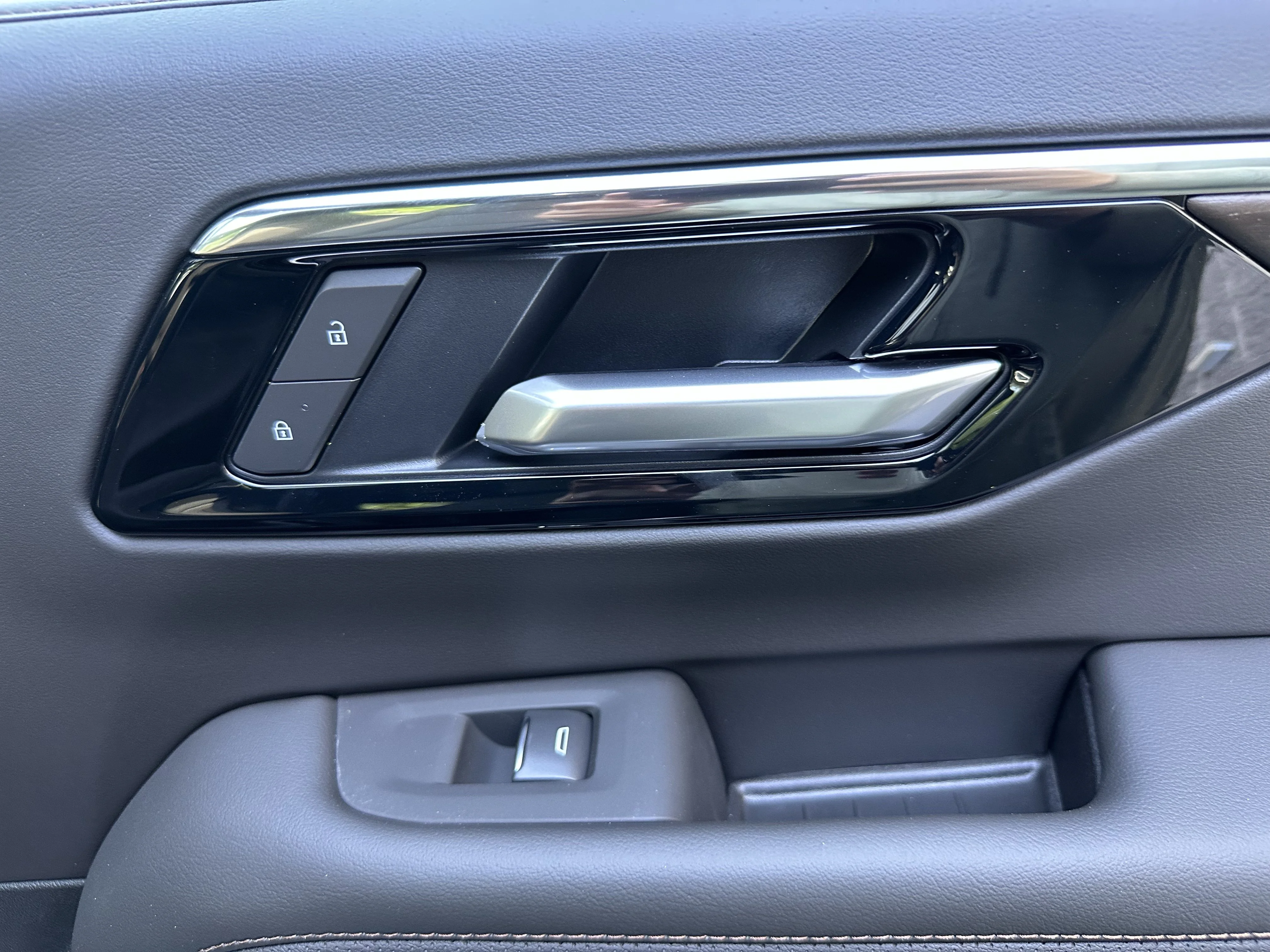 New 2026 Sterling Grey Metallic Chevrolet High Country image 20