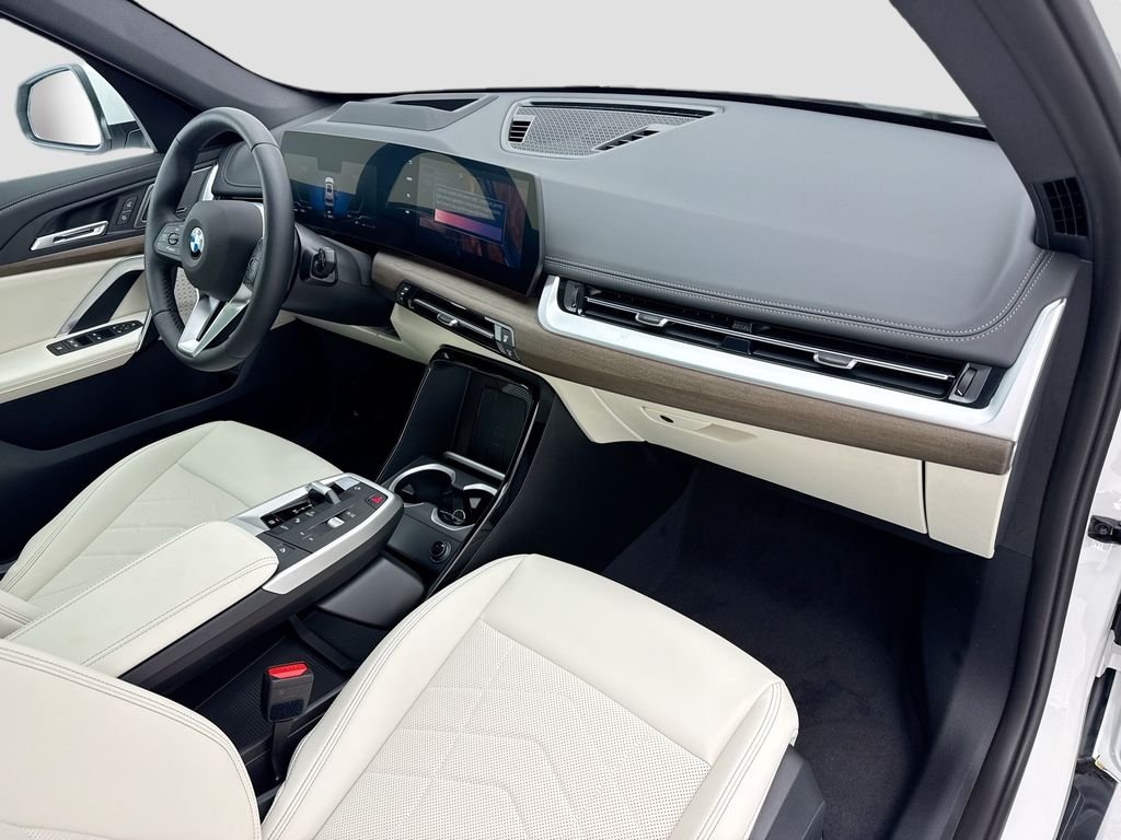 New 2026 Alpine White BMW xDrive28i image 15