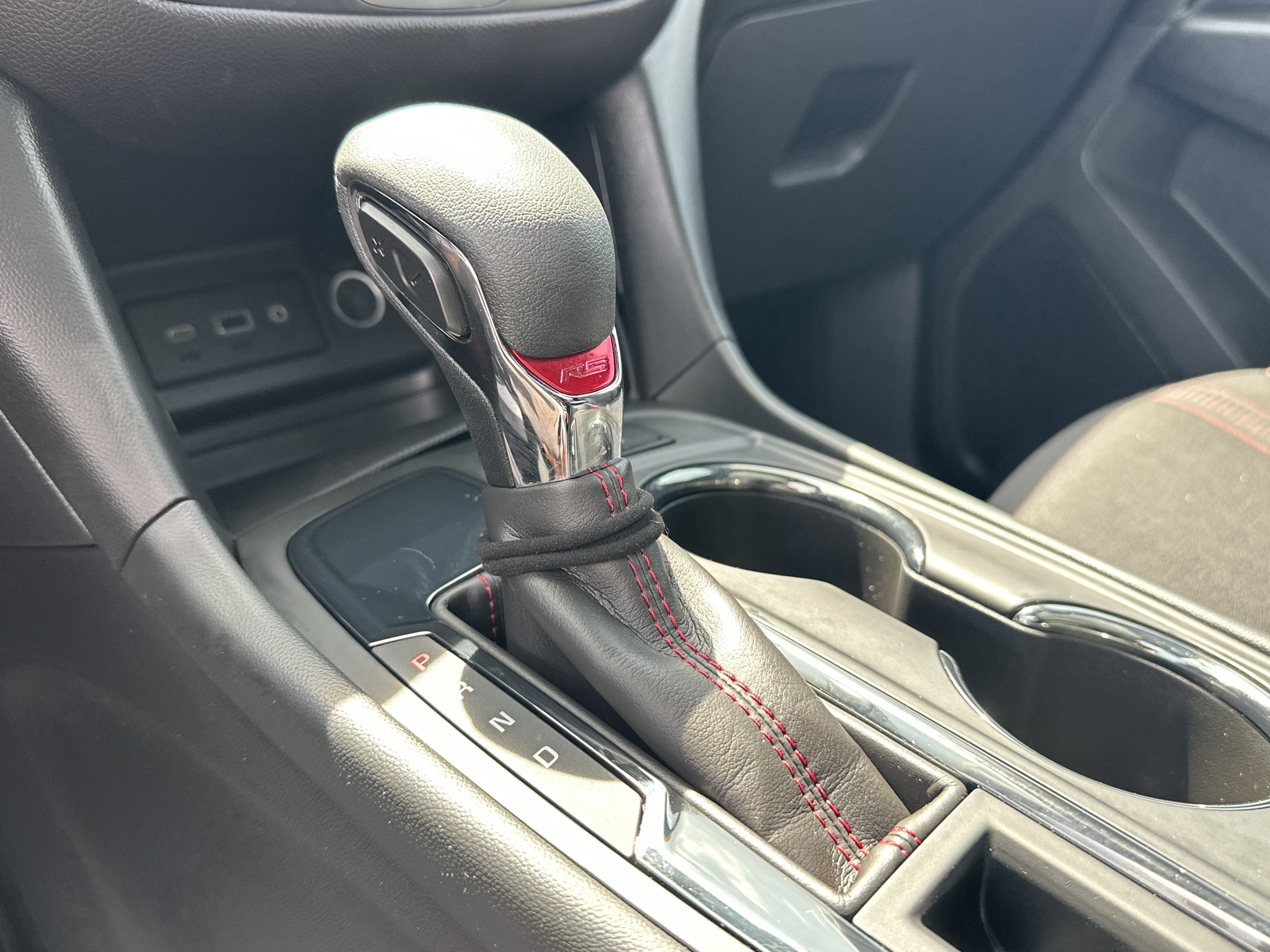 Used 2024 Summit White Chevrolet RS image 31
