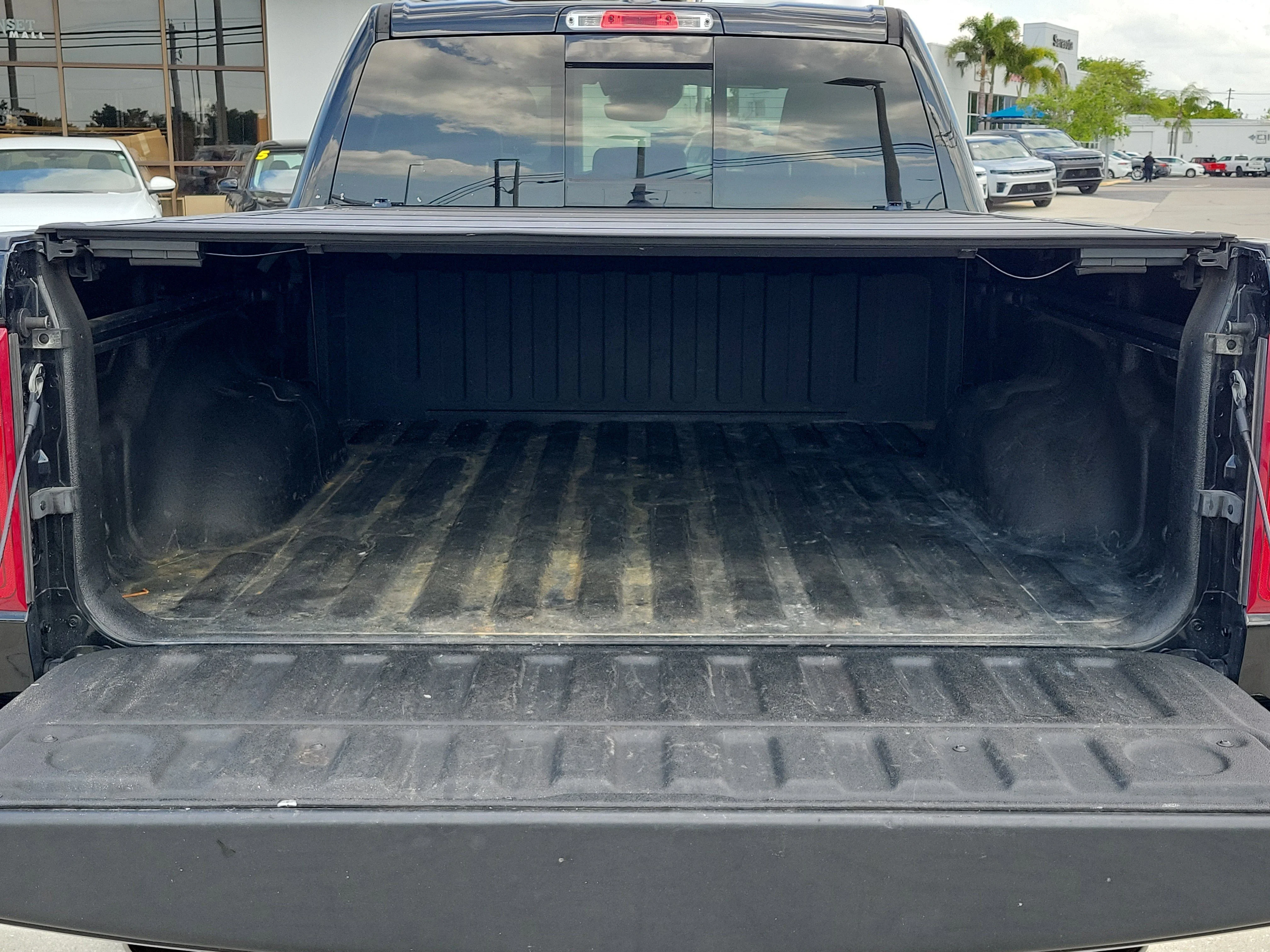 Used 2023 Diamond Black Crystal Pearlcoat Ram Laramie image 12