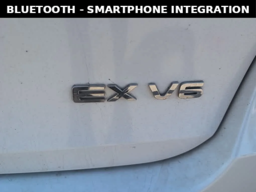 Used 2019 Snow White Pearl Kia EX V6 image 5