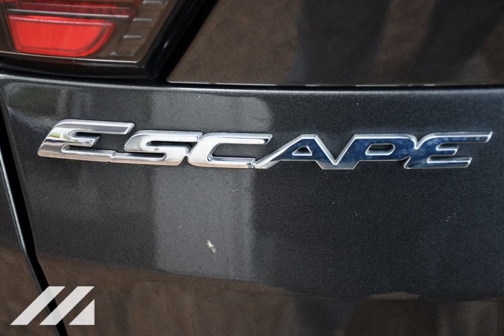 Used 2017 Gray Ford SE image 31