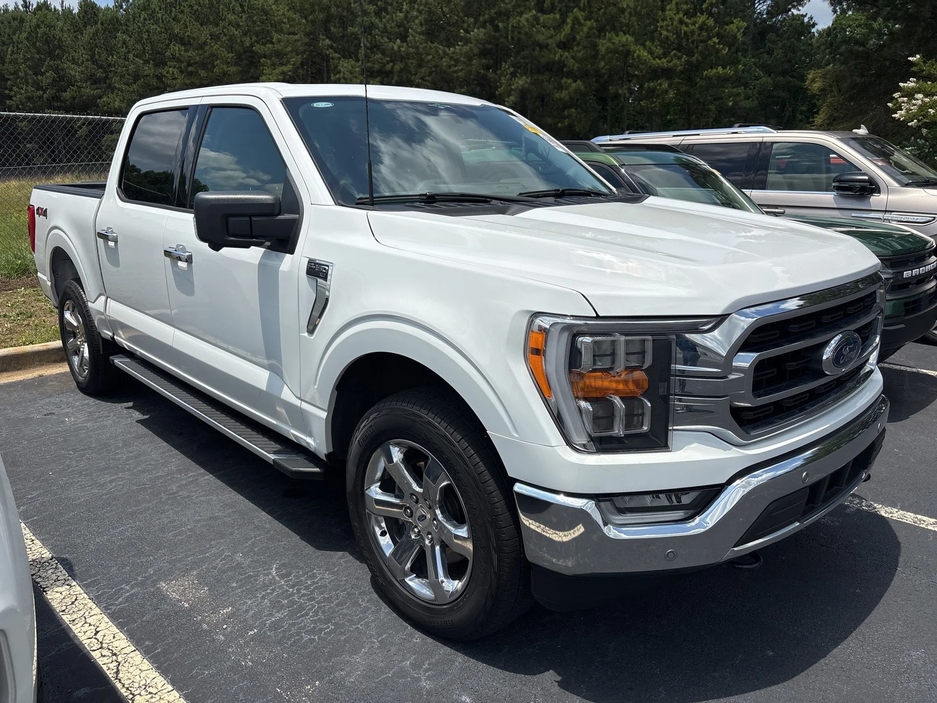 Certified Used 2023 Oxford White Ford XLT image 2