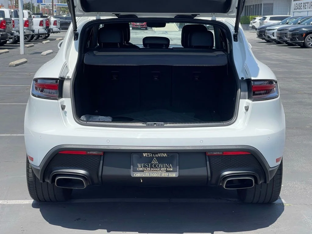 Used 2023 White Porsche Base image 10