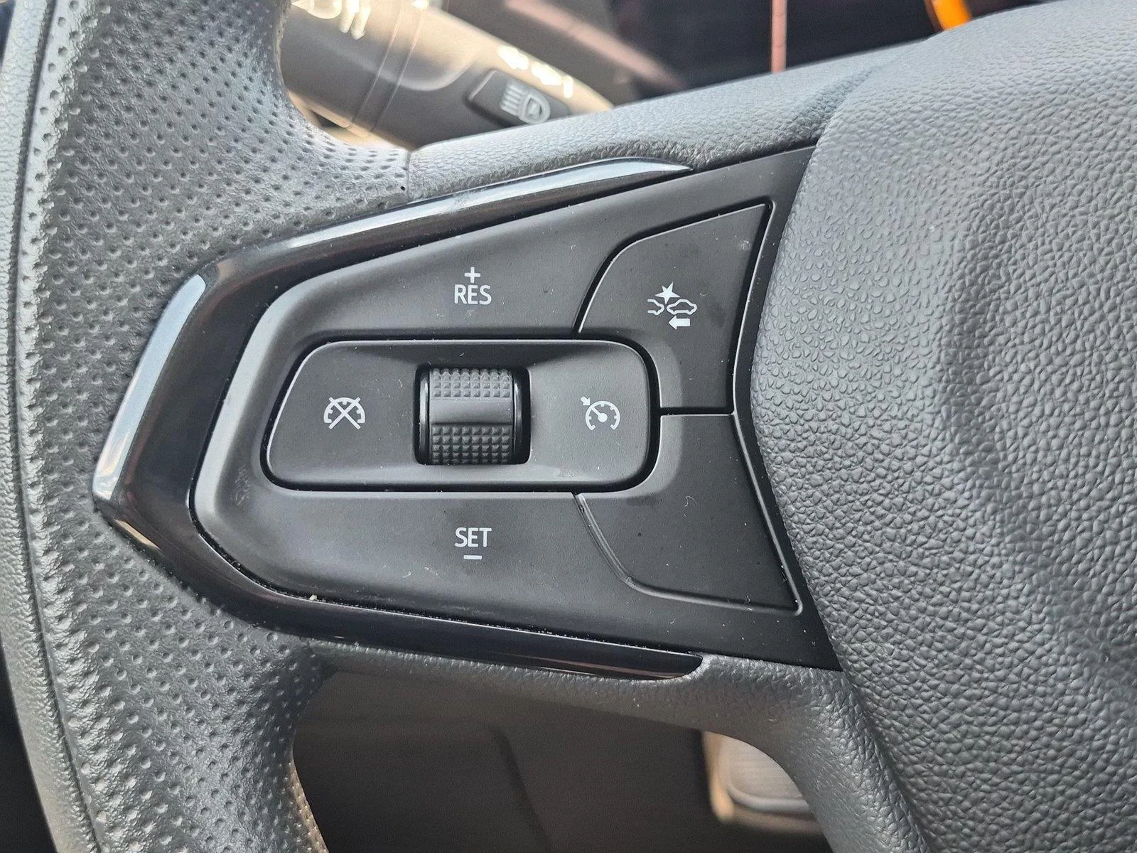 Used 2025 Cypress Gray Chevrolet LT image 20