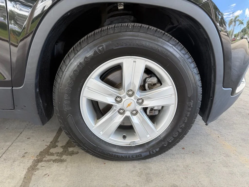 Used 2020 Black Chevrolet LS image 18