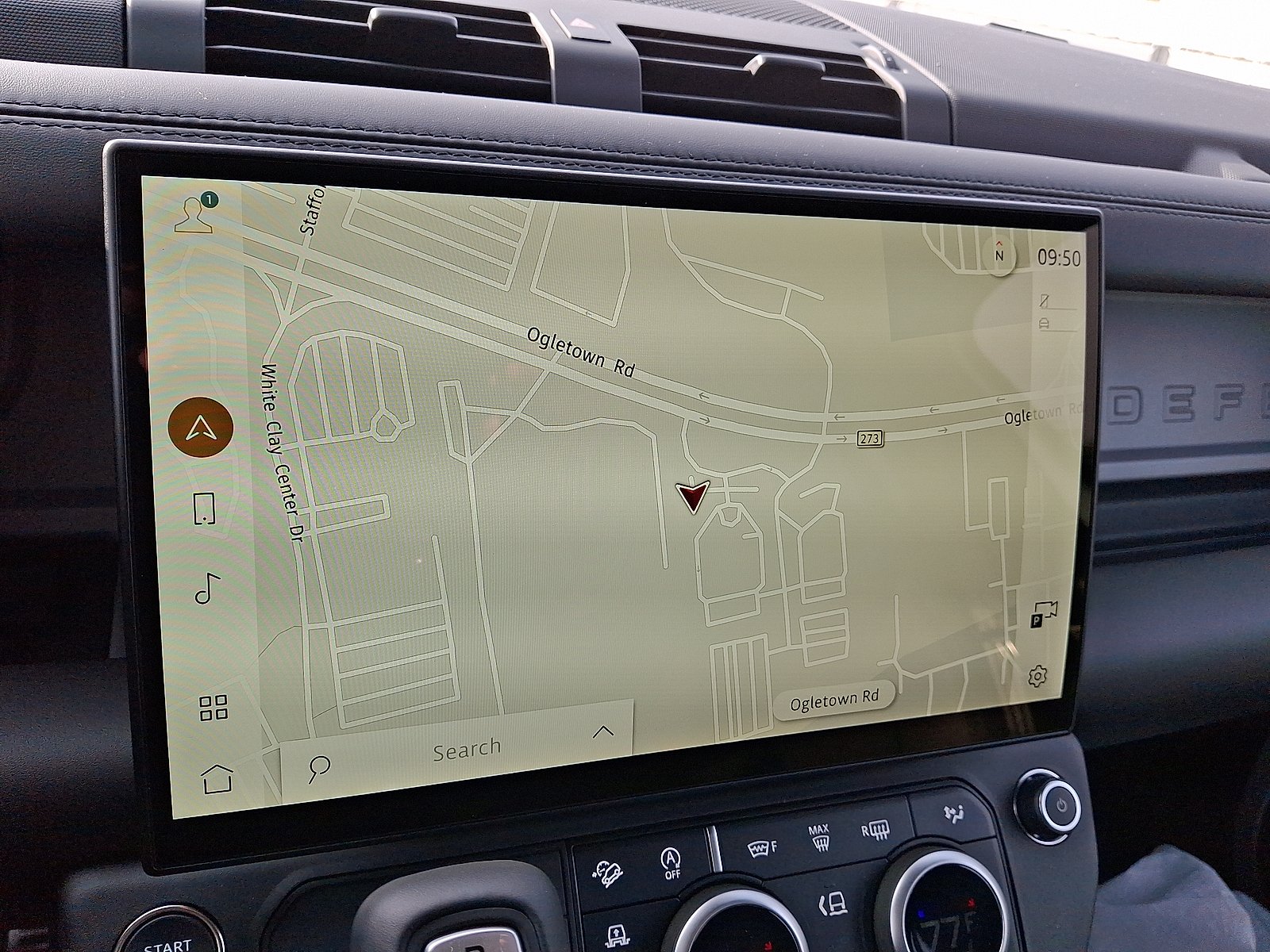 2026 Land Rover Defender V8 - Photo 8
