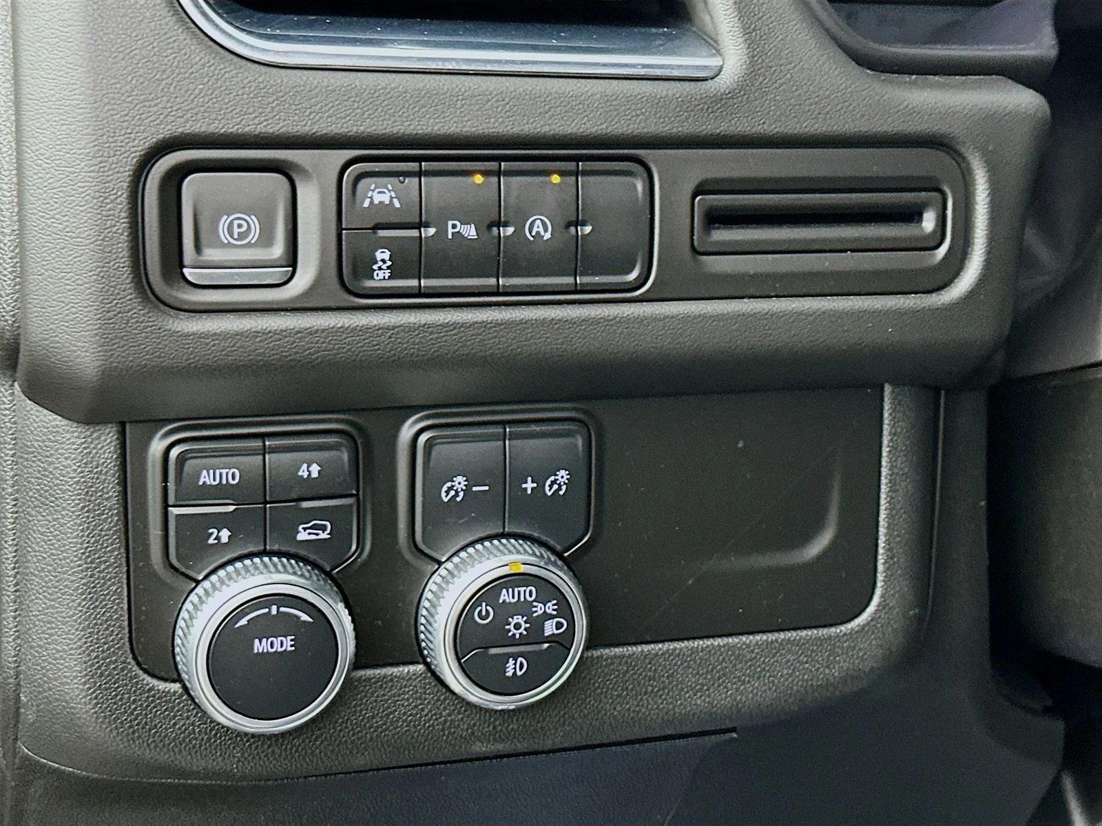 Used 2023 Onyx Black GMC SLT image 10