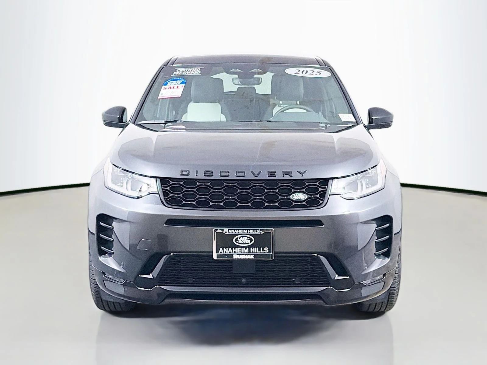 Used 2025 Carpathian Gray Premium Metallic Land Rover SE image 8