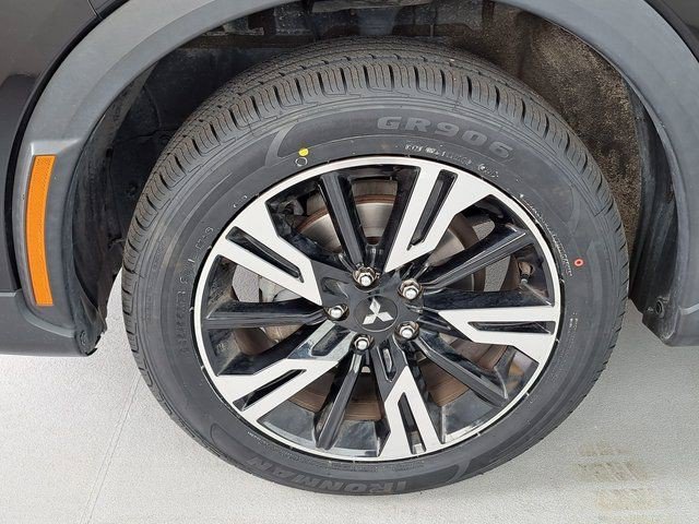 Used 2024 Black Mitsubishi SE image 30