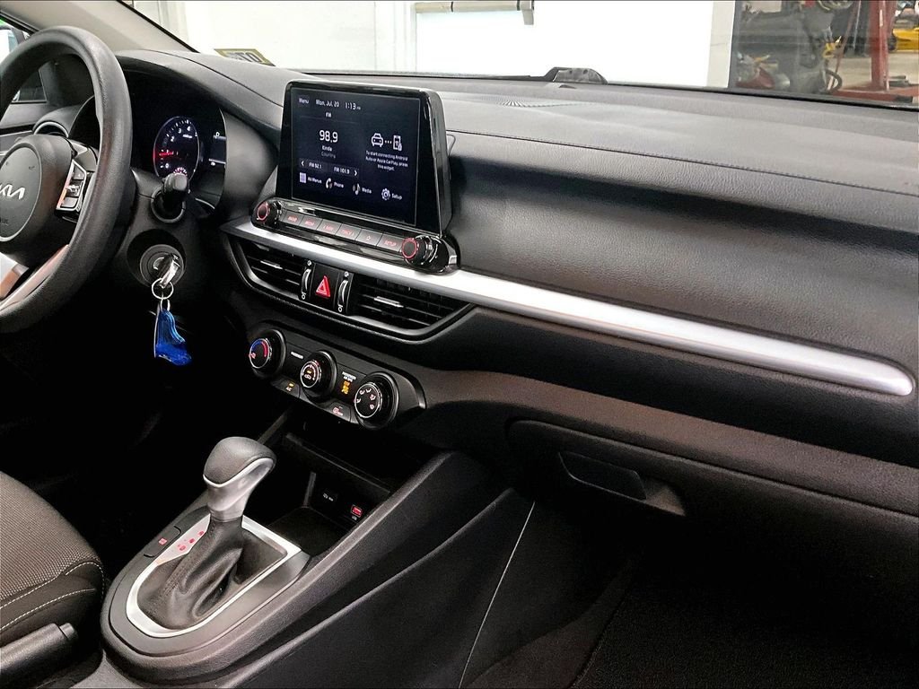 Used 2023 Gravity Gray Kia LXS image 14