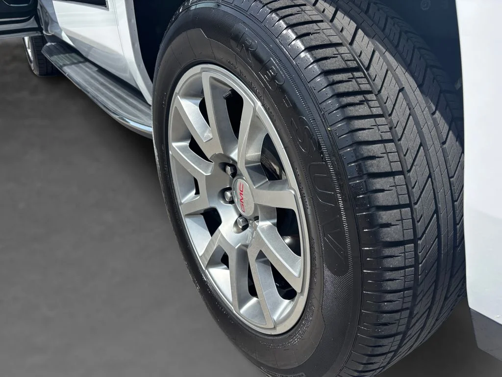 Used 2020 White GMC Denali image 54