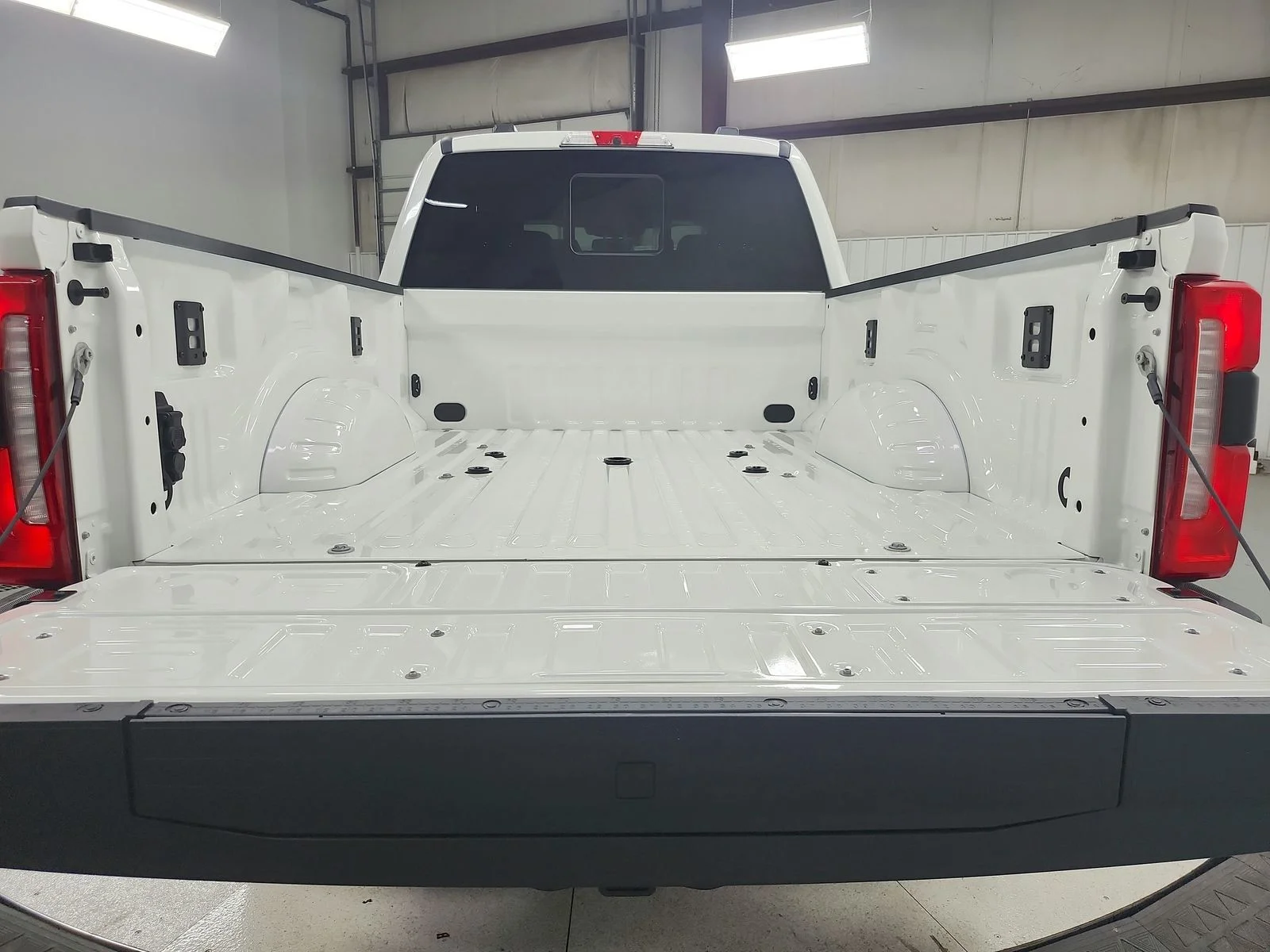 New 2026 Star White Metallic Tri-Coat Ford F-250® King Ranch® image 53