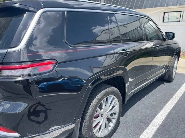 Used 2021 Diamond Black Crystal Pearlcoat Jeep Summit image 5