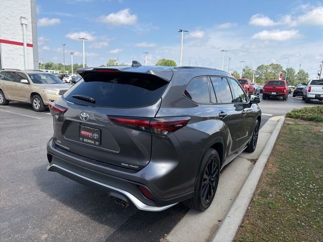 Used 2025 Gray Toyota XSE image 9