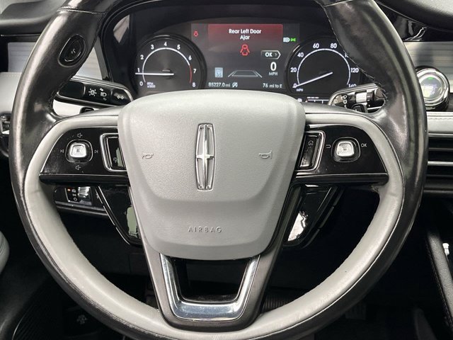 Used 2022 Infinite Black Metallic Clearcoat Lincoln Standard image 16