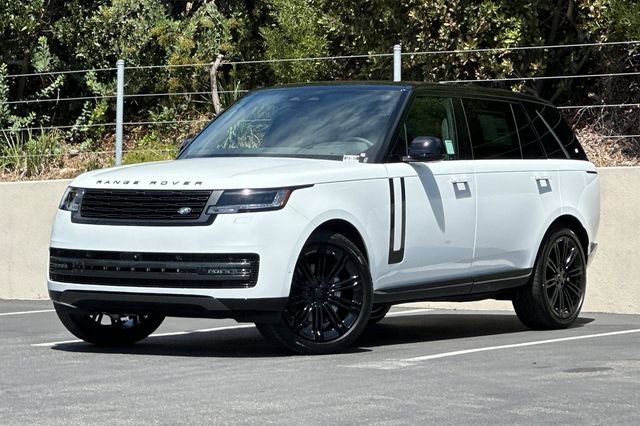 New 2026 Fuji White Land Rover SE image 1