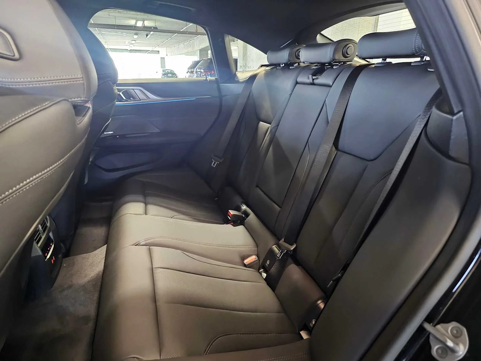 New 2026 Black Sapphire Metallic BMW xDrive40 image 35