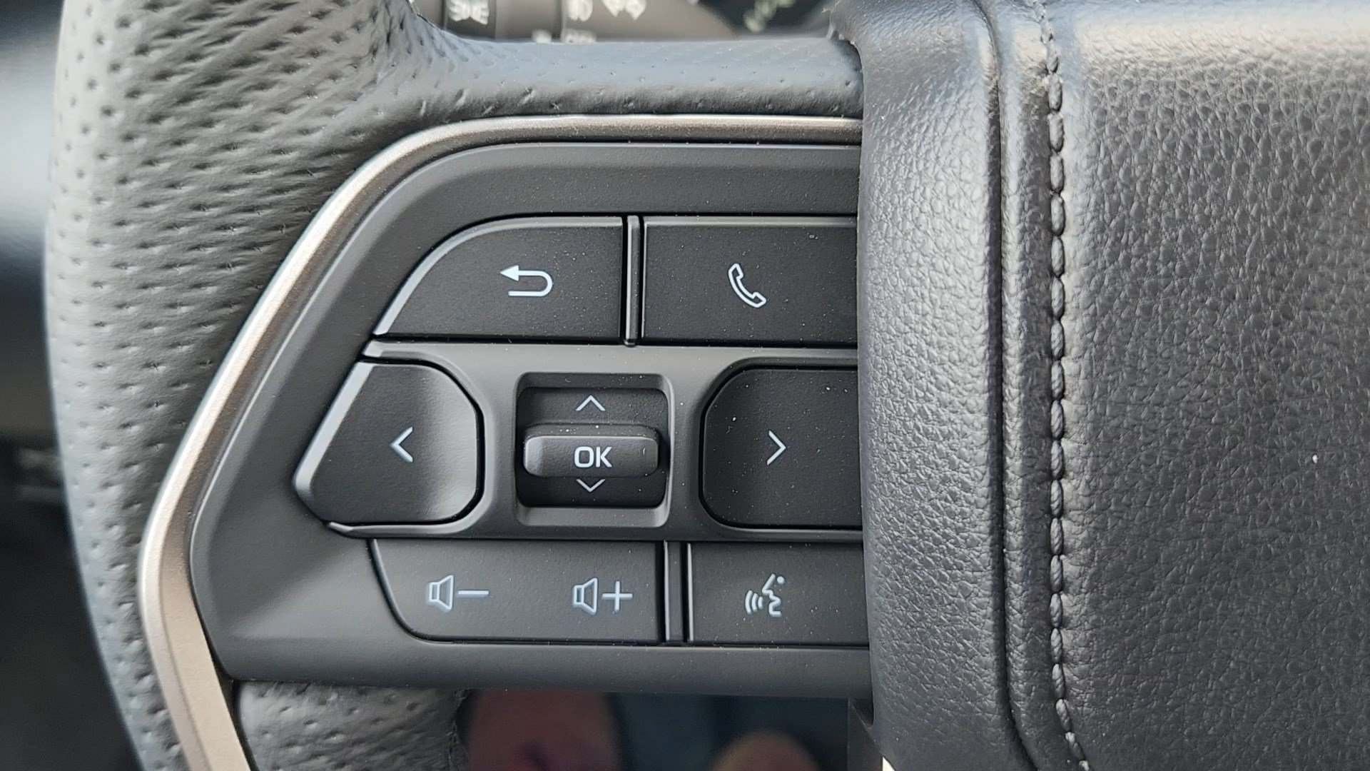 2026 Toyota Tundra SR5 - Photo 11