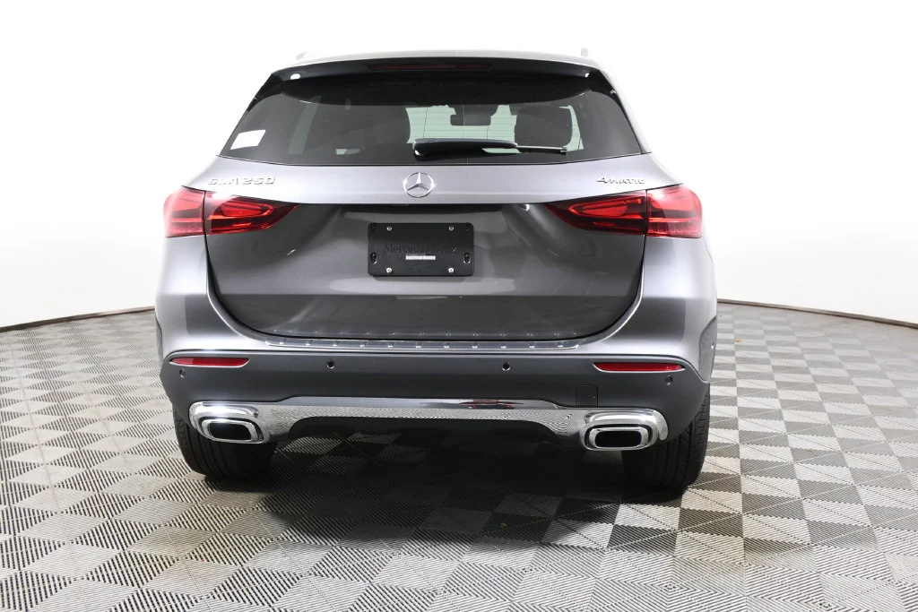 Used 2026 Gray Mercedes-Benz GLA 250 image 6