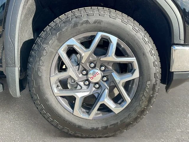 New 2026 Onyx Black GMC SLT image 19