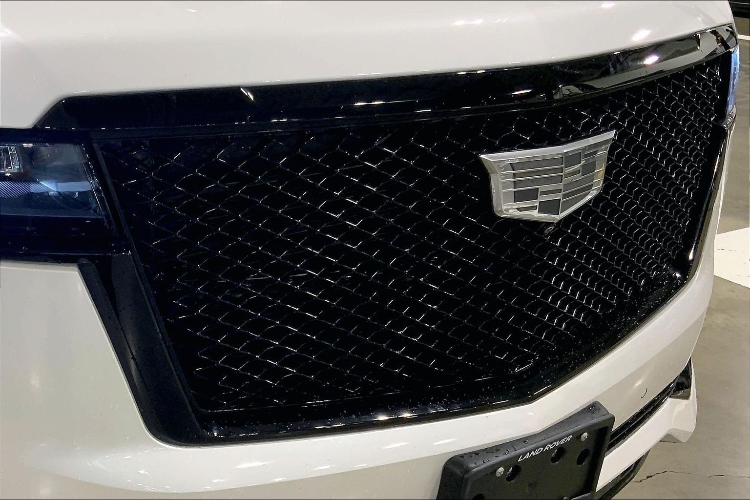 Used 2024 Crystal White Cadillac Sport Platinum image 30