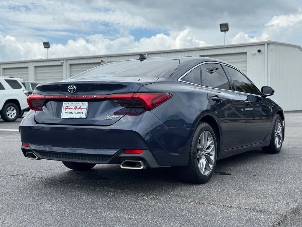 Used 2019 Beige Toyota XLE image 10