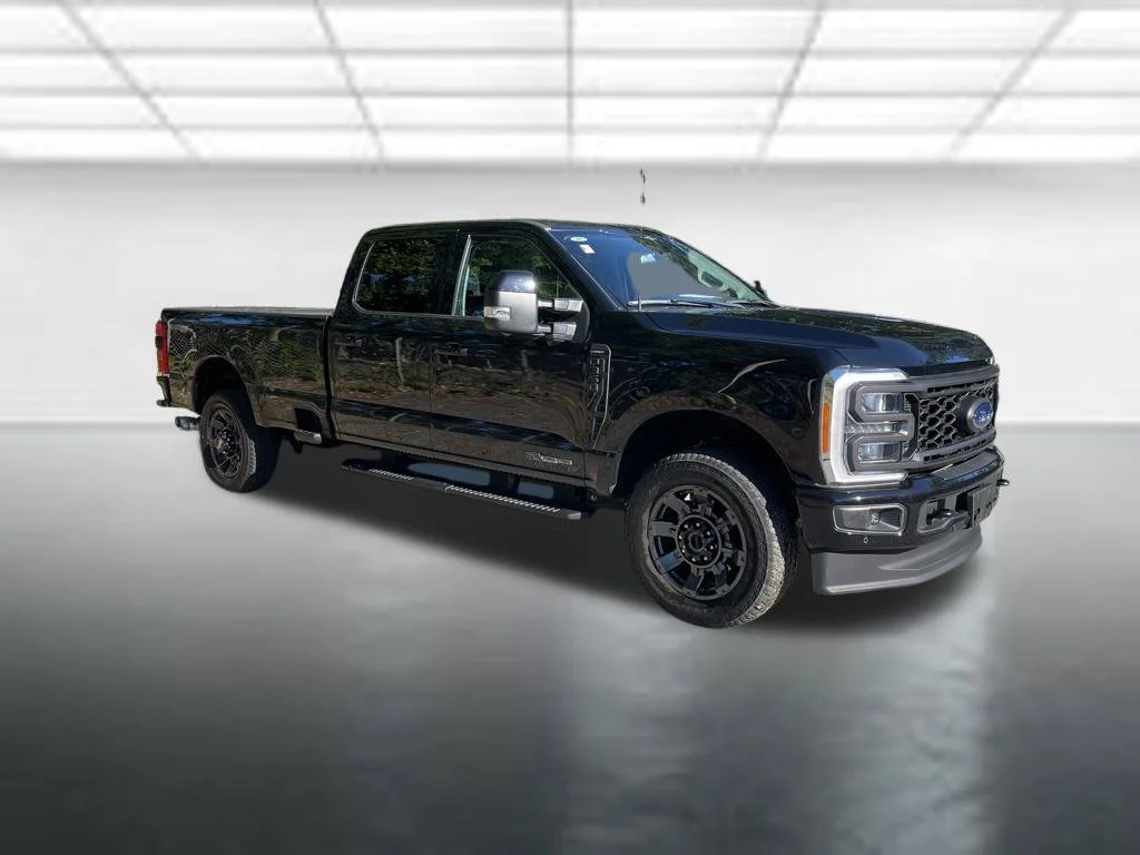 Used 2023 Agate Black Metallic Ford Lariat image 7