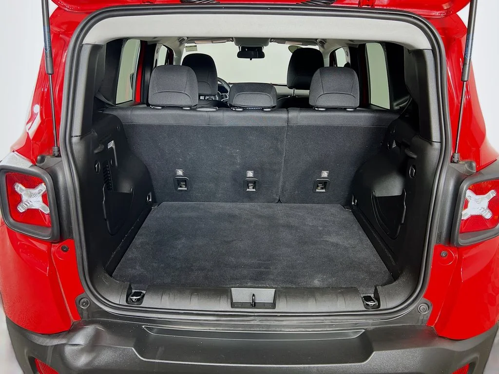 Used 2021 Red Jeep Latitude image 23