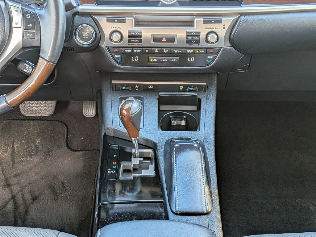 Used 2013 Silver Lexus 350 image 25