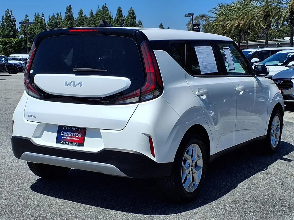 Certified Used 2024 White Kia LX image 5